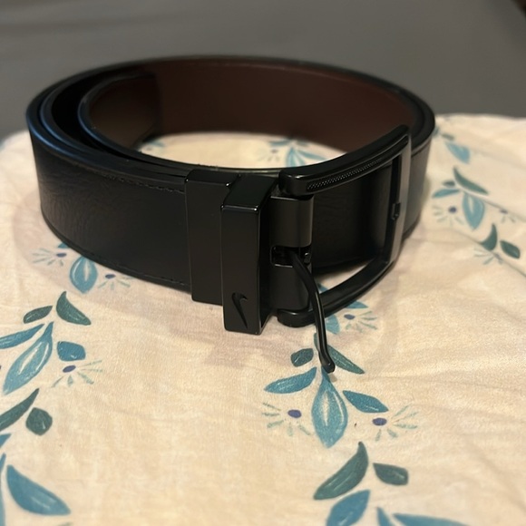 Men’s Reversible Nike‎ Belt brown/ black S 30-32 - Picture 1 of 5